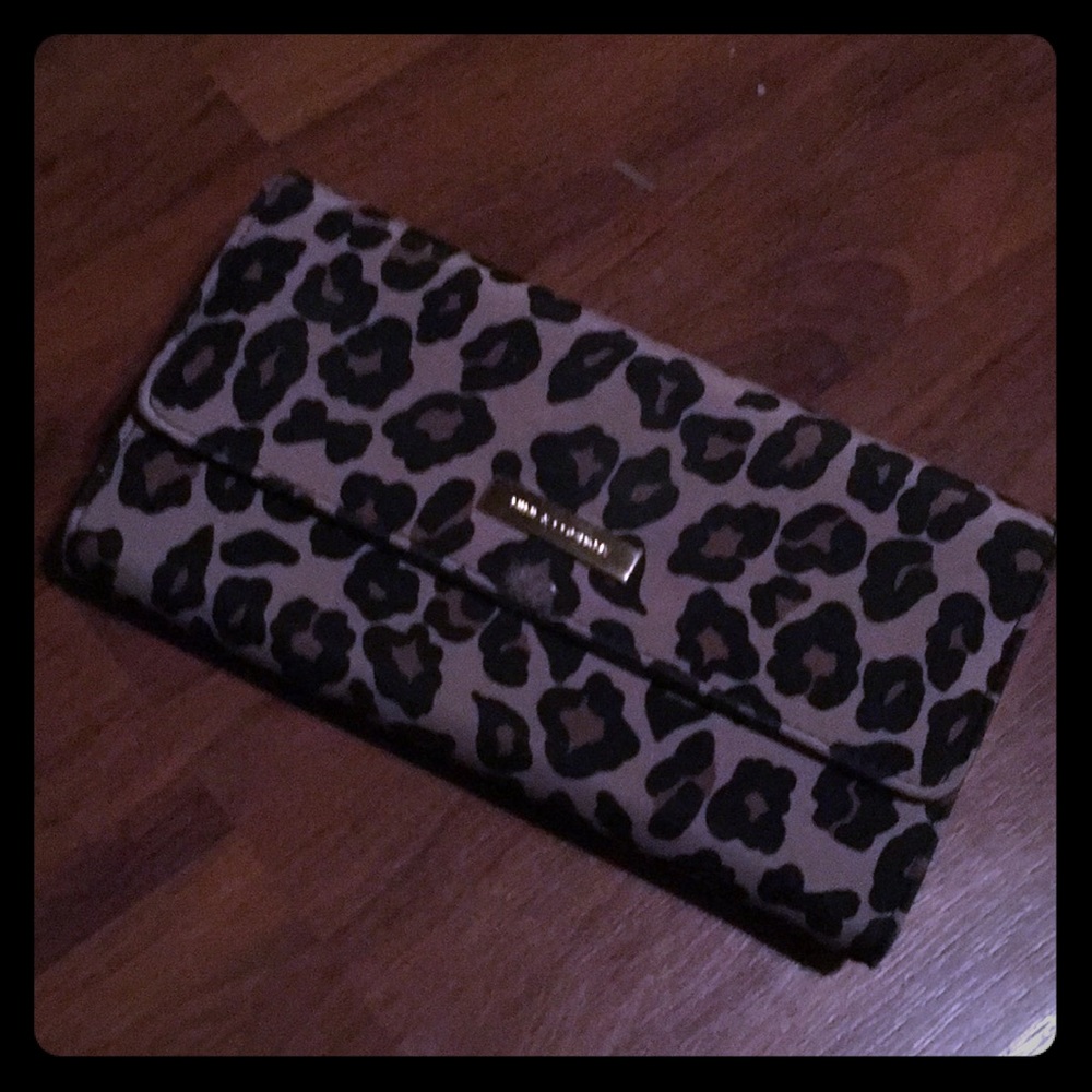 Leopard print multi pocketed wallet